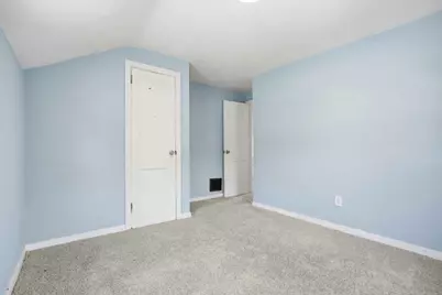 1219 Circle Dr, Pittsburgh, PA 15221 - Photo 4