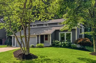 105 Rippling Brook Dr, Ohio Township, PA 15143 - Photo 2