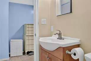 457 Lynn Ann Dr, Pittsburgh, PA 15068 - Photo 30