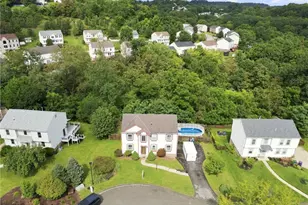 457 Lynn Ann Dr, Pittsburgh, PA 15068 - Photo 1