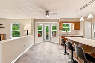 457 Lynn Ann Dr, Pittsburgh, PA 15068 - Photo 8
