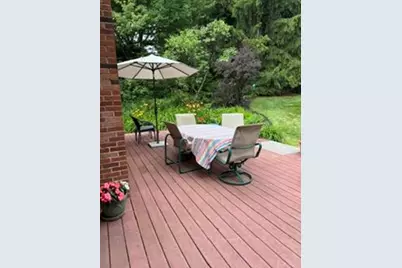 807 Hillcrest Circle, Pittsburgh, PA 15090 - Photo 4