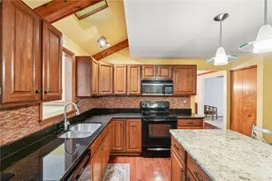 807 Hillcrest Cir, Pittsburgh, PA 15090 - Photo 6