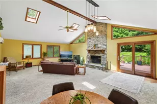 807 Hillcrest Cir, Pittsburgh, PA 15090 - Photo 14