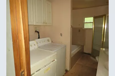 1119 Charles St, Stowe Township, PA 15136 - Photo 16