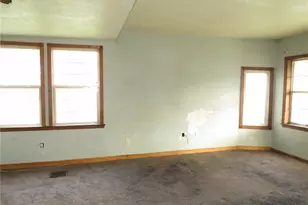 1119 Charles St, Stowe Township, PA 15136 - Photo 4