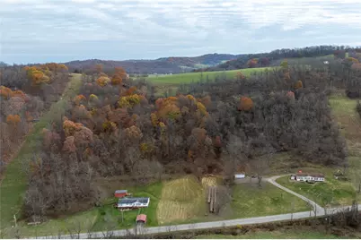452 Sugar Run Rd, Franklin Township, PA 15370 - Photo 4