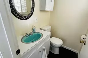 200 College Ave, Mt Pleasant Boro, PA 15666 - Photo 6