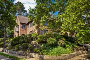 6430 Bartlett St, Pittsburgh, PA 15217 - Photo 2