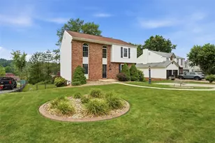328 Whitney Chase Ln, North Huntingdon, PA 15642 - Photo 2
