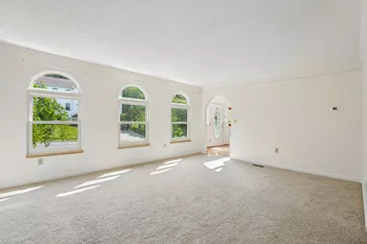 209 Jaclyn Dr, Cranberry Township, PA 16066 - Photo 8
