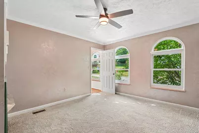 209 Jaclyn Dr, Cranberry Township, PA 16066 - Photo 8
