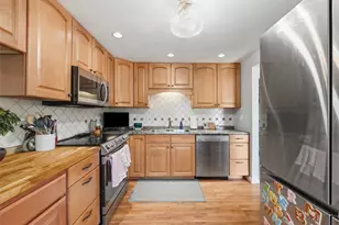 304 Countryside Dr, Robinson Twp, PA 15136 - Photo 18