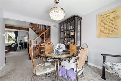 304 Countryside Dr, Robinson Twp, PA 15136 - Photo 12