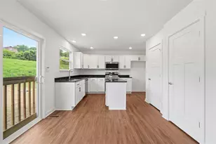 498 Gardenia Dr, Rostraver, PA 15012 - Photo 8