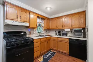 986 Coverdale, Pittsburgh, PA 15220 - Photo 8