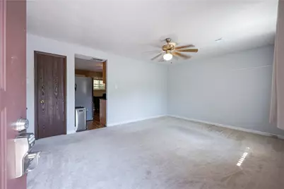 327 Beech Rd, Pittsburgh, PA 15239 - Photo 8