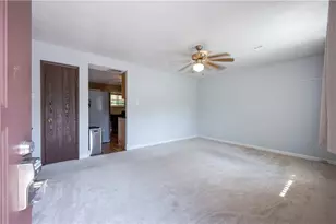 327 Beech Rd, Pittsburgh, PA 15239 - Photo 8
