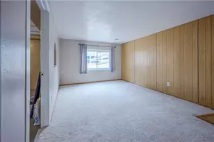 327 Beech Rd, Pittsburgh, PA 15239 - Photo 24