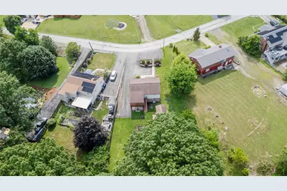 327 Beech Rd, Pittsburgh, PA 15239 - Photo 46