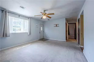 327 Beech Rd, Pittsburgh, PA 15239 - Photo 2