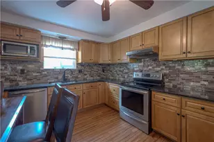 327 Beech Rd, Pittsburgh, PA 15239 - Photo 12