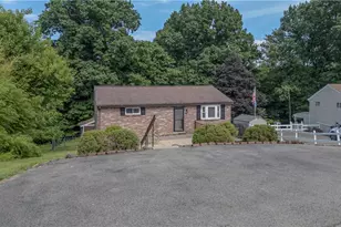 327 Beech Rd, Pittsburgh, PA 15239 - Photo 8