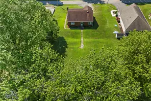 102 Woodlawn Ave, Cecil, PA 15321 - Photo 30