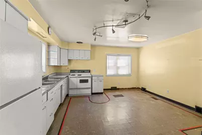 102 Woodlawn Avenue, Cecil, PA 15321 - Photo 14