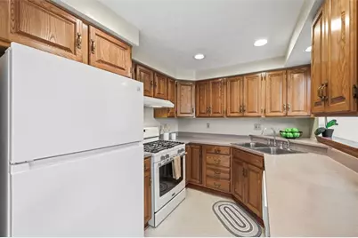 125 Eakin Ave, Ross Twp, PA 15214 - Photo 10
