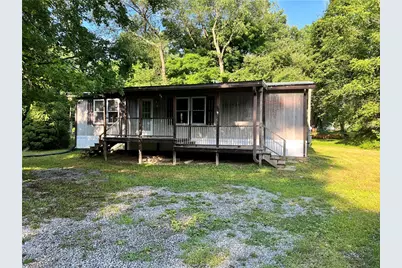 11 S Park Blvd, Hempfield Township, PA 16125 - Photo 2