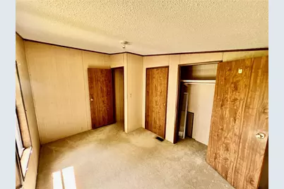 11 S Park Blvd, Hempfield Township, PA 16125 - Photo 16