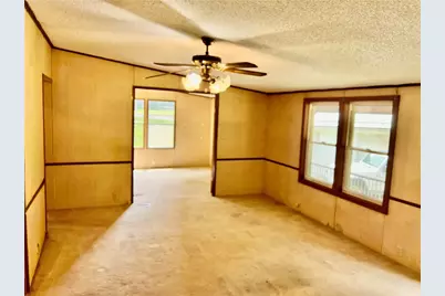 11 S Park Blvd, Hempfield Township, PA 16125 - Photo 6