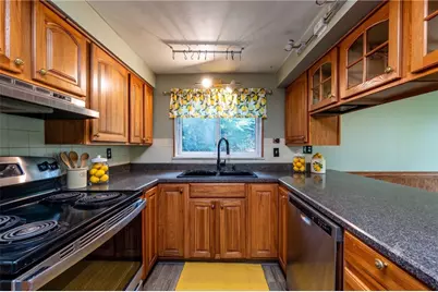 486 Woodlawn Ave, Hempfield Township, PA 15644 - Photo 14