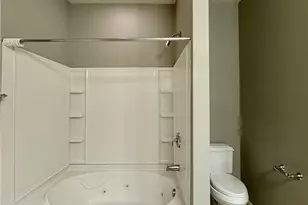 2046 Croghan Dr, Collier Township, PA 15106 - Photo 12