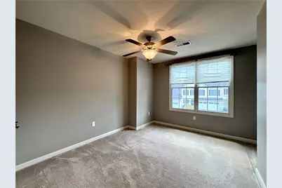 2046 Croghan Dr, Collier Township, PA 15106 - Photo 16