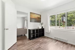 983 Becks Run Rd, Pittsburgh, PA 15210 - Photo 16