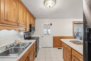 850 Westchester Dr, North Huntingdon, PA 15642 - Photo 4