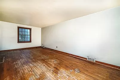 1035 McCoy Rd, Kennedy Township, PA 15136 - Photo 6