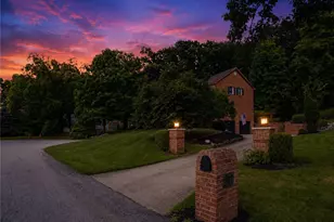 217 La Grande Dr, Cranberry Township, PA 16066 - Photo 2