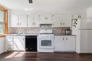 330 Kaercher St, Pittsburgh, PA 15207 - Photo 12
