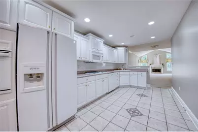 905 Cherry Hill Dr, Collier Township, PA 15142 - Photo 36