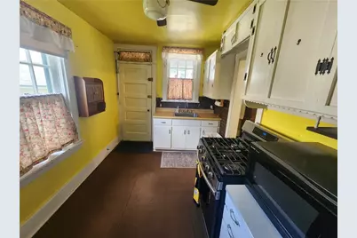 8276 Ohio River Blvd, Pittsburgh, PA 15202 - Photo 12