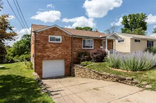 1552 Orchardview Dr, Scott Township, PA 15220 - Photo 2