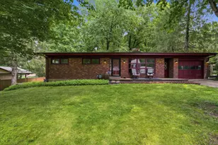 9218 Oak Ct, Pittsburgh, PA 15237 - Photo 1