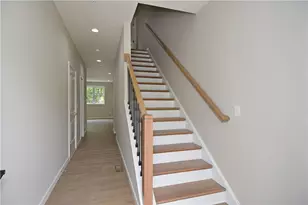 10071 Old Perry, Pittsburgh, PA 15090 - Photo 2