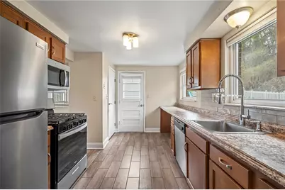 3033 Universal Rd, Pittsburgh, PA 15235 - Photo 10