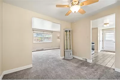 3033 Universal Rd, Pittsburgh, PA 15235 - Photo 6