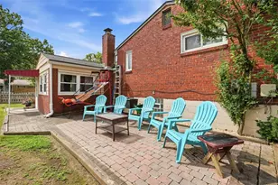 1729 Beryl Dr, Pittsburgh, PA 15227 - Photo 34