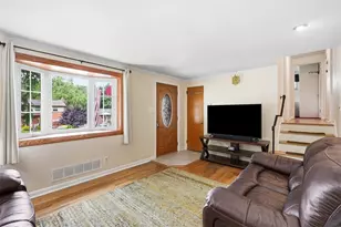 1729 Beryl Dr, Pittsburgh, PA 15227 - Photo 8